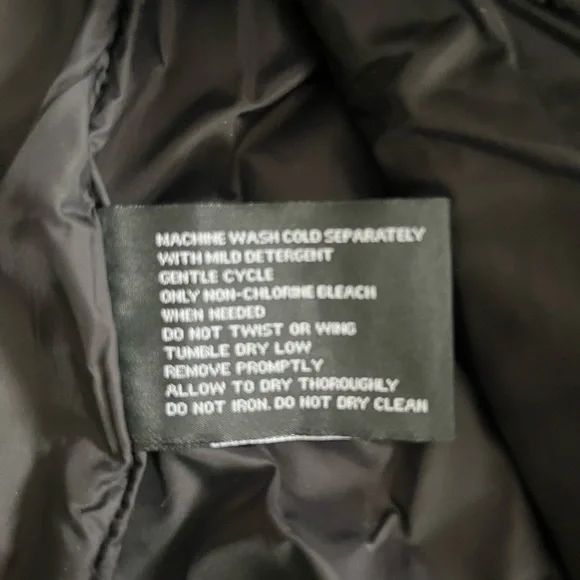 NWT ZeroXposur Quilted Black Puffer Vest - Picture 7 of 8